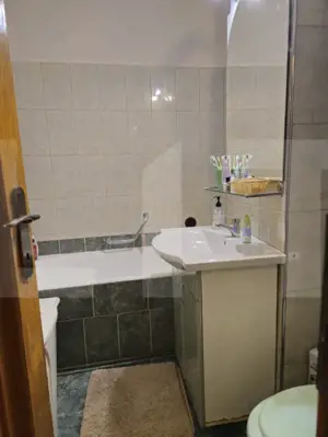 Apartament de vanzare, cu 3 camere decomandat, 76 mp, zona complexul stundentesc - imagine 8