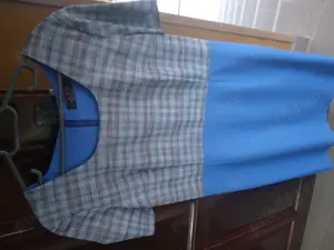 Vind compleu de dama  nou foarte elegant.