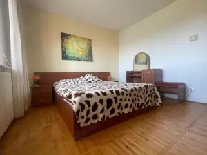 Vand apartament , 4 camere , decomandat , etaj 3 , stadion - imagine 3 Vand apartament , 4 camere , decomandat , etaj 3 , stadion - imagine 3