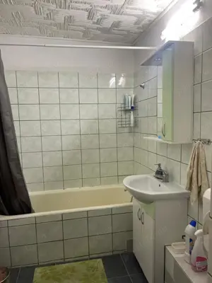 Vand apartament , 4 camere , decomandat , etaj 3 , stadion - imagine 10 Vand apartament , 4 camere , decomandat , etaj 3 , stadion - imagine 10