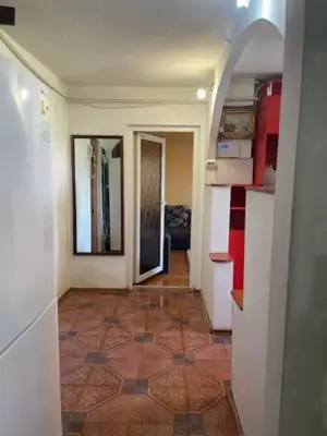 Vand apartament , 2 camere , decomandat , etaj 3 , stadion - imagine 9 Vand apartament , 2 camere , decomandat , etaj 3 , stadion - imagine 9