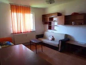 Proprietar inchiriez apartament doua camere