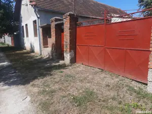 Casă cu 3 camere și baie in zonă centrală, în Nădab