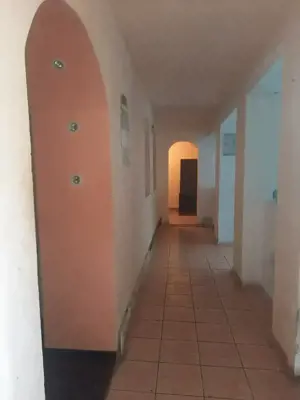 Casă disponibilă in 2 rate, cu 3 camere și baie in zonă centrală, în Nădab - imagine 3