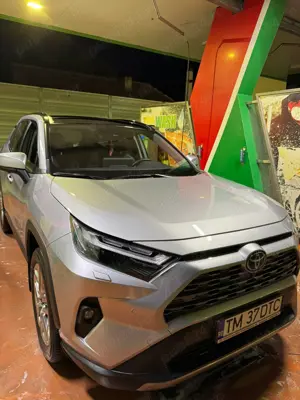 Vând Toyota RAV4 Luxury Premium AWD Hybrid, an fabricație 2023, stare excelentă: - imagine 4 Vând Toyota RAV4 Luxury Premium AWD Hybrid, an fabricație 2023, stare excelentă: - imagine 4