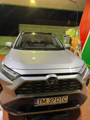 Vând Toyota RAV4 Luxury Premium AWD Hybrid, an fabricație 2023, stare excelentă: - imagine 10 Vând Toyota RAV4 Luxury Premium AWD Hybrid, an fabricație 2023, stare excelentă: - imagine 10