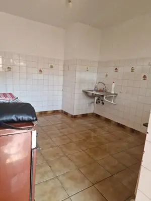 Vand casa zona 23 August