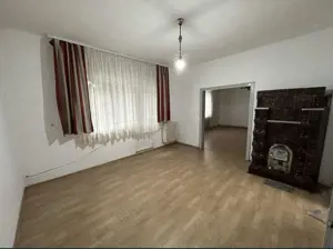 BRASADAS vinde PARTERUL unei case in zona Botizului. - imagine 2