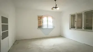 Casă pe un nivel in Medias, teren 533 mp, curte dreapta - imagine 14