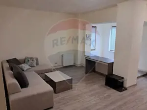 Apartament 4 camere de închiriat în zona Ultracentral