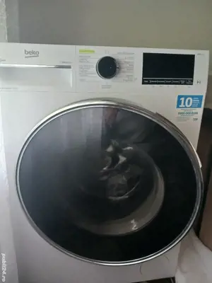 Mașină de spalat cu uscător. 