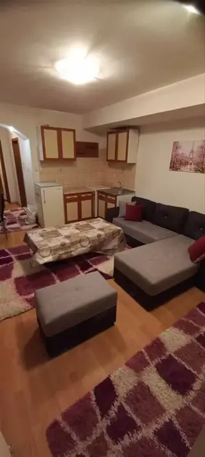 Inchiriez garsoniera in zona Mihai Bravu