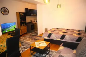 Inchiriez garsoniera in zona 13 Septembrie