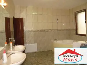 Apartament cu 3 camere de inchiriat  etaj 1 cu parcare acoperita - imagine 11