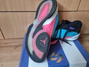 Ghete de baschet Jordan Luka 3, marimea 43 - imagine 4