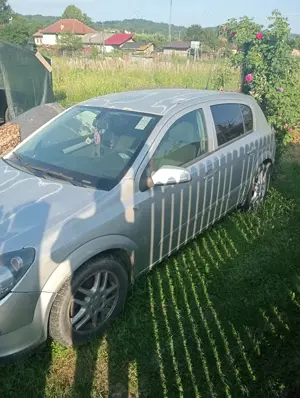 Dezmembrez Opel Astra h 1.7 cdti anul 2005 - imagine 2