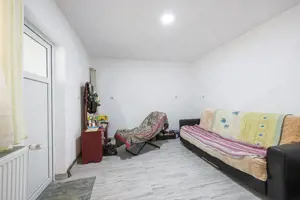 Rezervat Casă renovată cu 3 camere din cărămidă în Gradiste - imagine 8