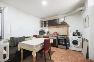 Rezervat Casă renovată cu 3 camere din cărămidă în Gradiste - imagine 5
