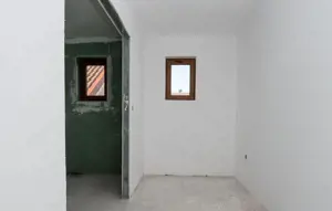 Preț redus 10000 Eur | Vila Moravia, 3 dormitoare, 3 băi, teren 450 mp, Pecica - imagine 7