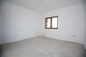 Preț redus 10000 Eur | Vila Moravia, 3 dormitoare, 3 băi, teren 450 mp, Pecica - imagine 5