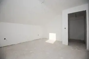 Preț redus 10000 Eur | Vila Moravia, 3 dormitoare, 3 băi, teren 450 mp, Pecica - imagine 6