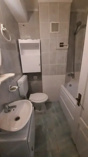 Garsoniera plus garaj de vanzare