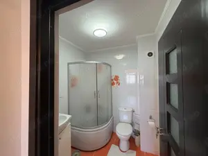 De inchiriat - Apartament modern, complet mobilat - imagine 8