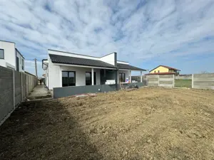 Duplex pe plan - 4 camere - zona linistita - terasa mare - imagine 4