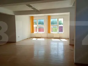 spatiu comerical, de inchiriat, 375 mp, zona Casa indiv