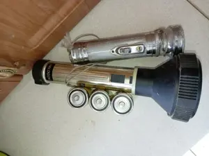 Lanternă 2-3 baterii - imagine 1