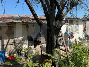 Casa individuala batraneasca demolabila + teren de 280 mp, zona Pallady - imagine 2