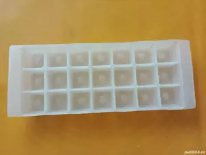 Tavă de cuburi de gheață din 1987