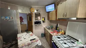 Apartament 3 camere 2 bai bloc 1984 zona metrou 1 Decembrie 1918 - imagine 6