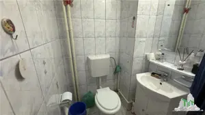 Apartament 3 camere 2 bai bloc 1984 zona metrou 1 Decembrie 1918 - imagine 8