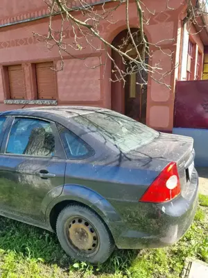 Ford Focus pentru rabla sau piese  - imagine 4