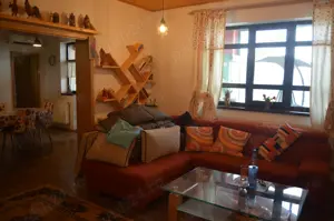 Casa de locuit 5(cinci ) camere la cheie-Radila -Valea Calugareasca - imagine 2