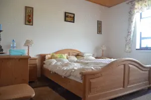 Casa de locuit 5(cinci ) camere la cheie-Radila -Valea Calugareasca - imagine 7