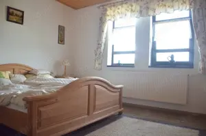 Casa de locuit 5(cinci ) camere la cheie-Radila -Valea Calugareasca - imagine 3