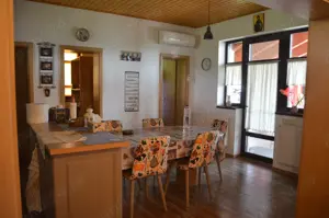 Casa de locuit 5(cinci ) camere la cheie-Radila -Valea Calugareasca - imagine 10