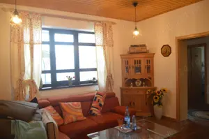 Casa de locuit 5(cinci ) camere la cheie-Radila -Valea Calugareasca - imagine 13