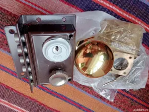 ușă blindată îmbrăcată în lemn  - imagine 4