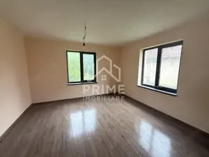 Casă cu 6 camere și grădină generoasă de vânzare în Benic - imagine 3