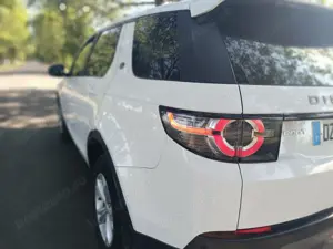 Land Rover Discovery Sport TD4  AWD 2016, Xenon, Line assist, Diesel, 1999cc, 180 CP, 7 locuri, Manu - imagine 2 Land Rover Discovery Sport TD4  AWD 2016, Xenon, Line assist, Diesel, 1999cc, 180 CP, 7 locuri, Manu - imagine 2