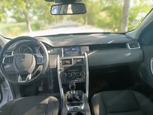 Land Rover Discovery Sport TD4  AWD 2016, Xenon, Line assist, Diesel, 1999cc, 180 CP, 7 locuri, Manu - imagine 6 Land Rover Discovery Sport TD4  AWD 2016, Xenon, Line assist, Diesel, 1999cc, 180 CP, 7 locuri, Manu - imagine 6