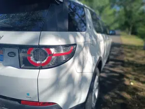 Land Rover Discovery Sport TD4  AWD 2016, Xenon, Line assist, Diesel, 1999cc, 180 CP, 7 locuri, Manu - imagine 5 Land Rover Discovery Sport TD4  AWD 2016, Xenon, Line assist, Diesel, 1999cc, 180 CP, 7 locuri, Manu - imagine 5