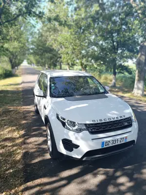 Land Rover Discovery Sport TD4  AWD 2016, Xenon, Line assist, Diesel, 1999cc, 180 CP, 7 locuri, Manu - imagine 8 Land Rover Discovery Sport TD4  AWD 2016, Xenon, Line assist, Diesel, 1999cc, 180 CP, 7 locuri, Manu - imagine 8