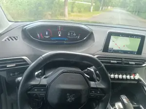 Peugeot 5008 BlueHDI 130cp S&S EAT 8 Active Business - imagine 2 Peugeot 5008 BlueHDI 130cp S&S EAT 8 Active Business - imagine 2