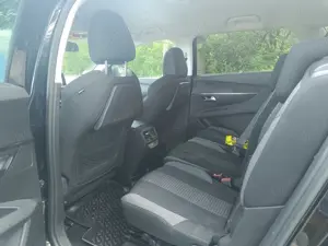 Peugeot 5008 BlueHDI 130cp S&S EAT 8 Active Business - imagine 5 Peugeot 5008 BlueHDI 130cp S&S EAT 8 Active Business - imagine 5