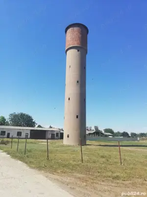 Teren si castel pentru apa, din caramida, soseaua Tulcea-Agighiol, Km 8 