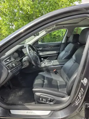 BMW Seria 7 - 730d xDrive - imagine 5